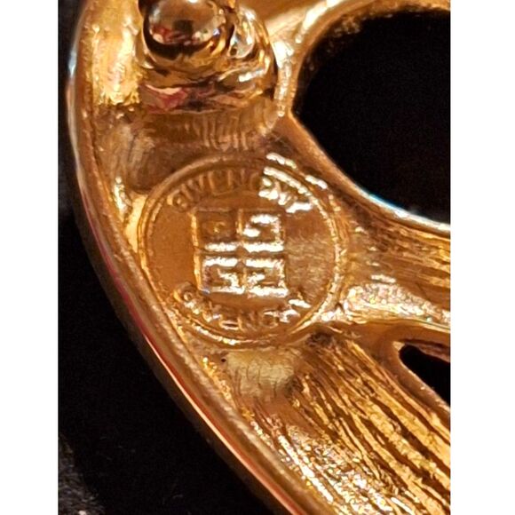 Givenchy Ladies Open Heart Brooch Pin - Picture 8 of 10
